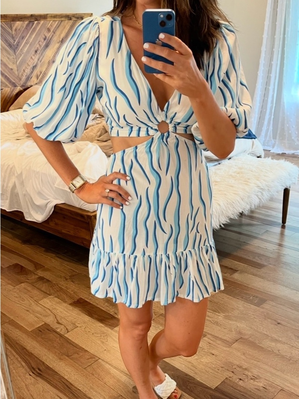 Skemo White dress with Light and Dark Blue Wave Stripes